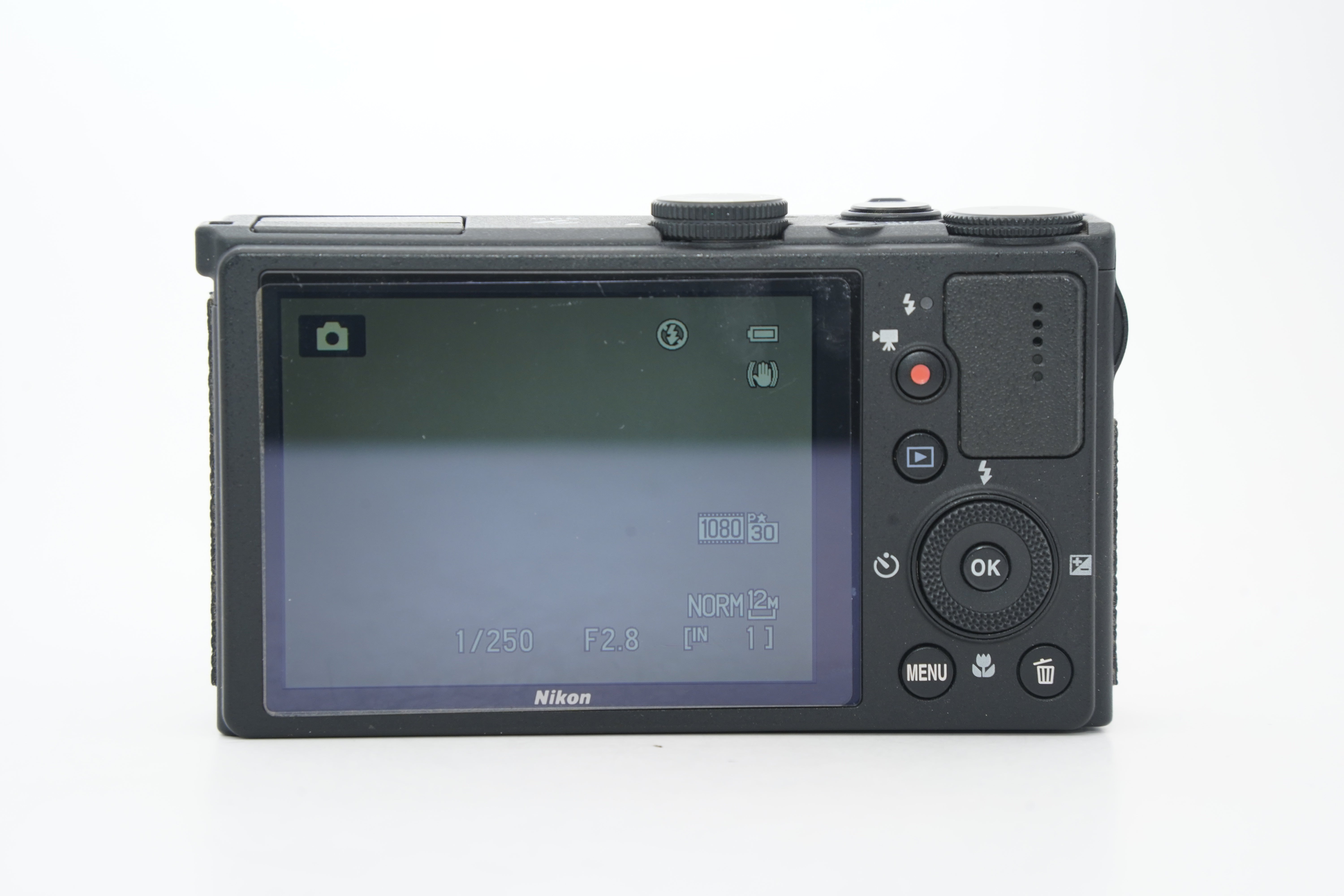 Nikon COOLPIX P330 ブラック 中古｜東京中古カメラ