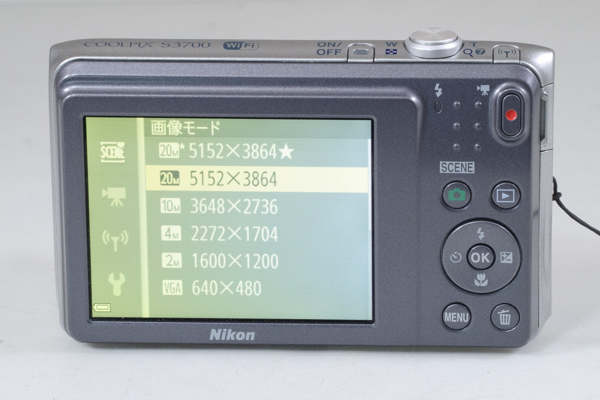 Nikon COOLPIX S3700  シルバー バッテリー 付き