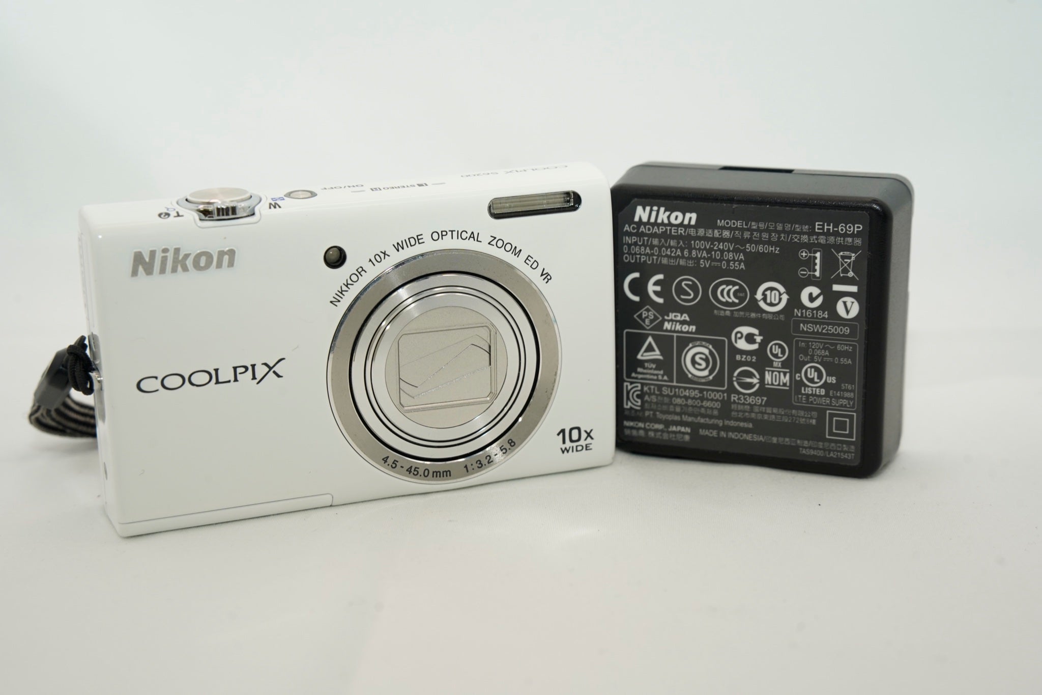 Nikon COOLPIX S6200 ホワイト 充電器付属