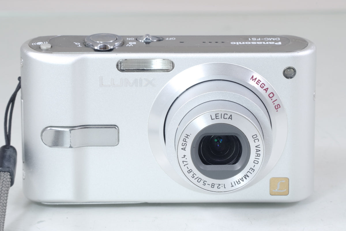Panasonic LUMIX DMC-FS1 シルバー バッテリー 充電器 付き