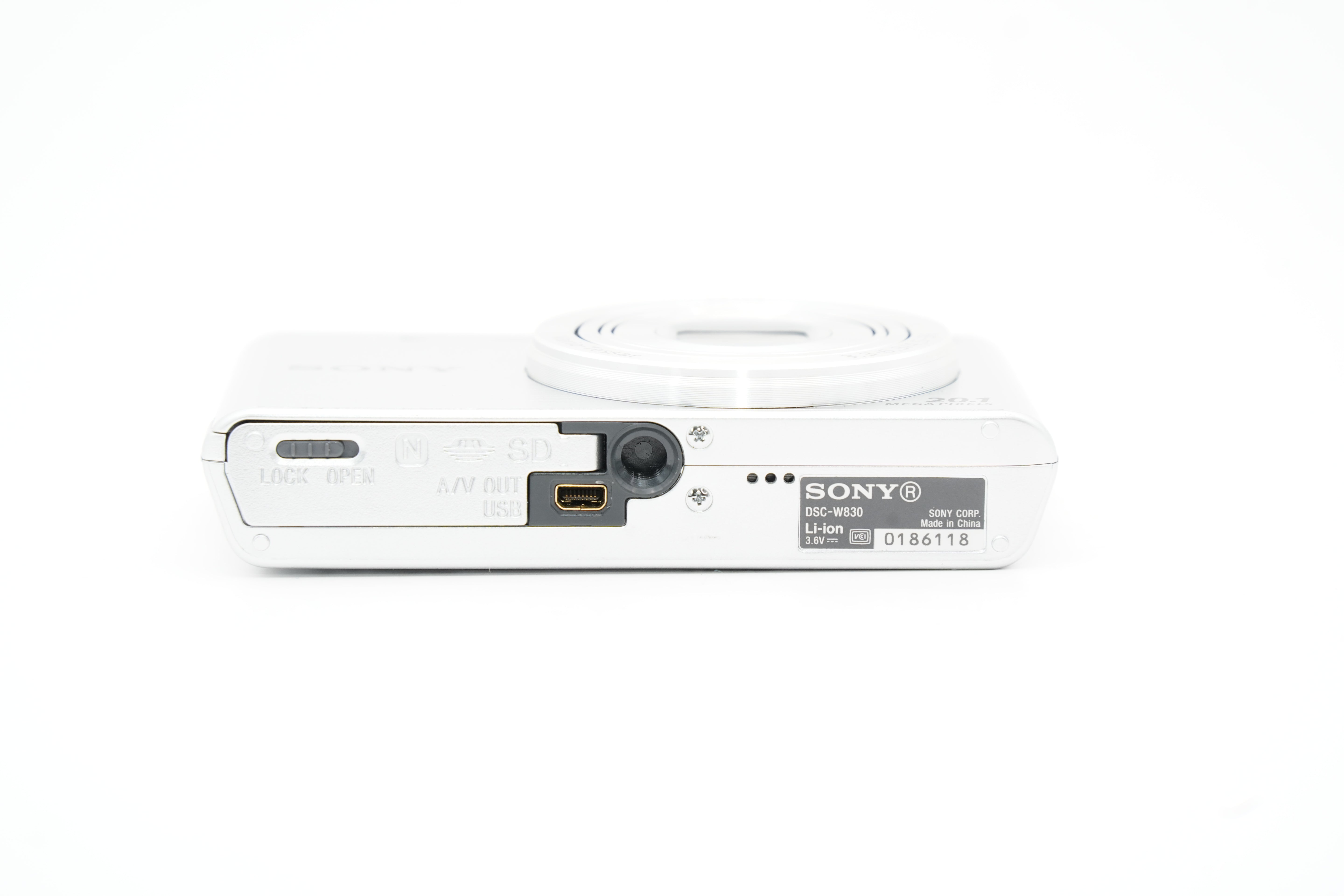 SONY Cyber-shot DSC-W830 ｼﾙﾊﾞｰ充電器、バッテリー付属