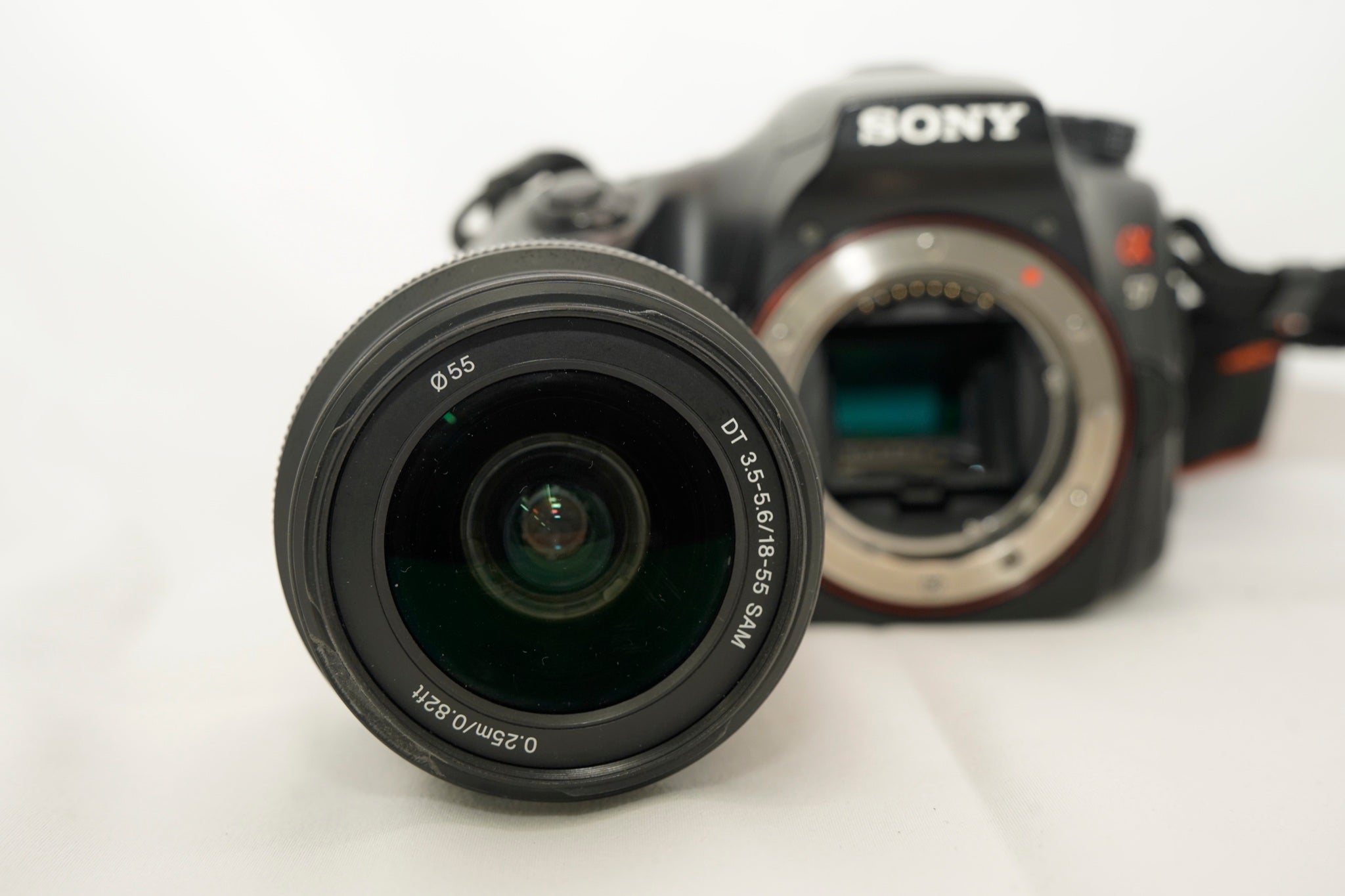 SONY α57 DT F3.5-5.6 18-55mm SAM レンズキット